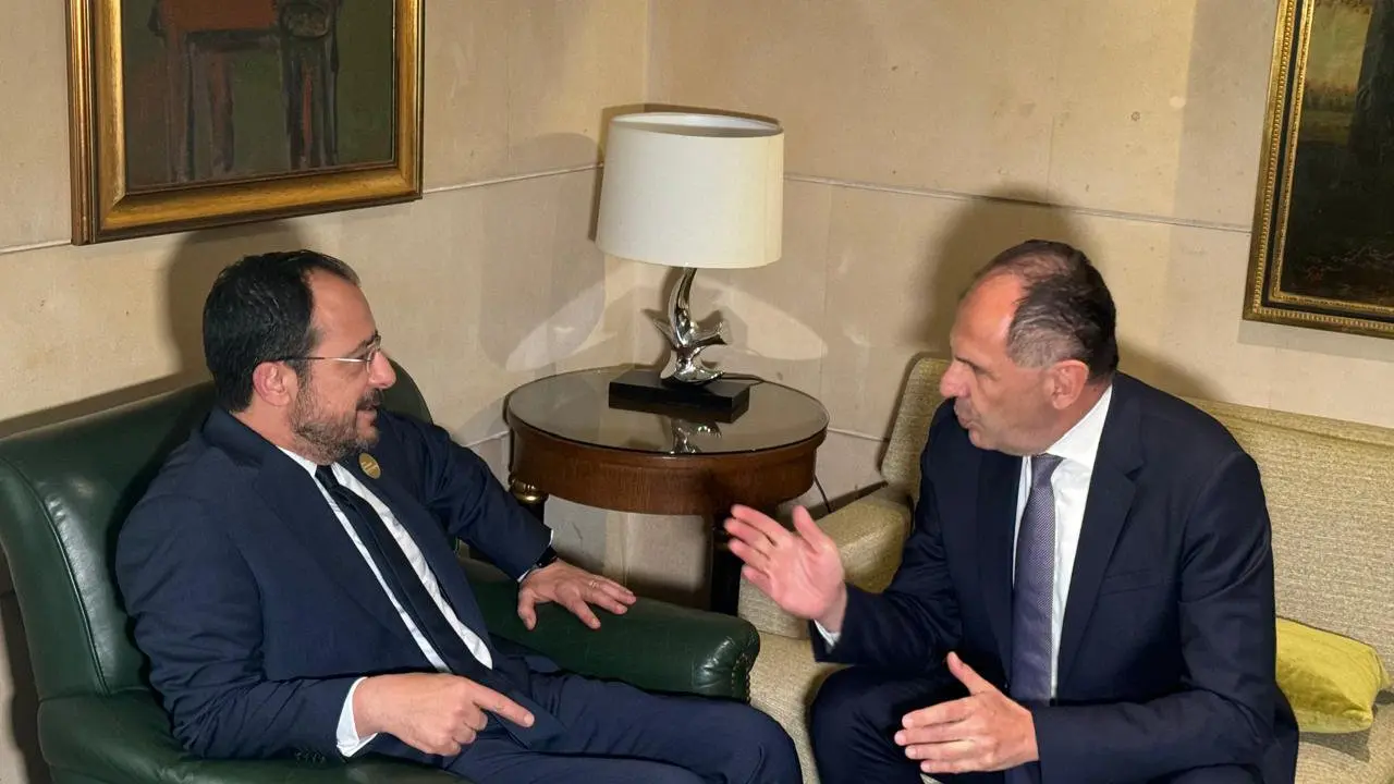 Συνάντηση Χριστοδουλίδη-Γεραπετρίτη: Το Κυπριακό στο επίκεντρο