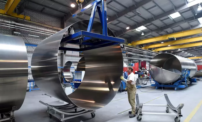 Άλμα στις γερμανικές εργοστασιακές παραγγελίες