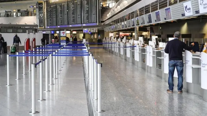 Πάνω από 350 πτήσεις ακυρώνονται αύριο Δευτέρα στη Γερμανία εξαιτίας απεργίας