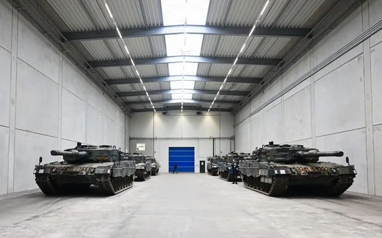 UniCredit: Η Ευρώπη παράγει όπλα - Αλλά είναι τα λάθος όπλα