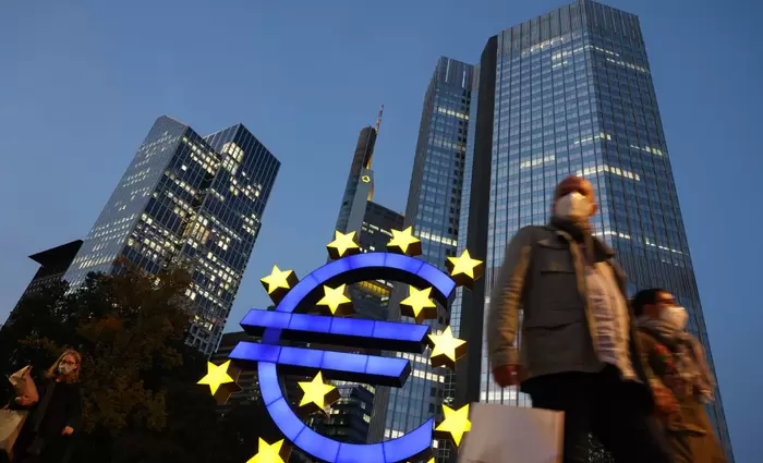 ΕΚΤ: Τερματίζει τις καθαρές αγορές περιουσιακών στοιχείων τον Μάρτιο