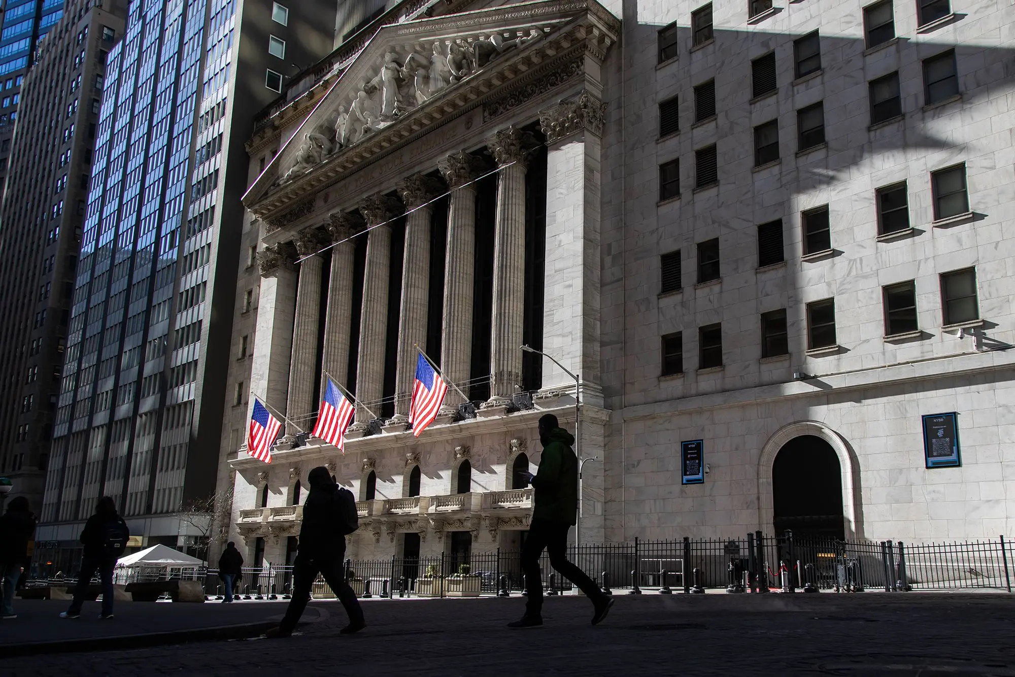 Wall Street: Τα μπόνους των τραπεζιτών είναι 4 φορές o μισθός ενός εργάτη στις ΗΠΑ