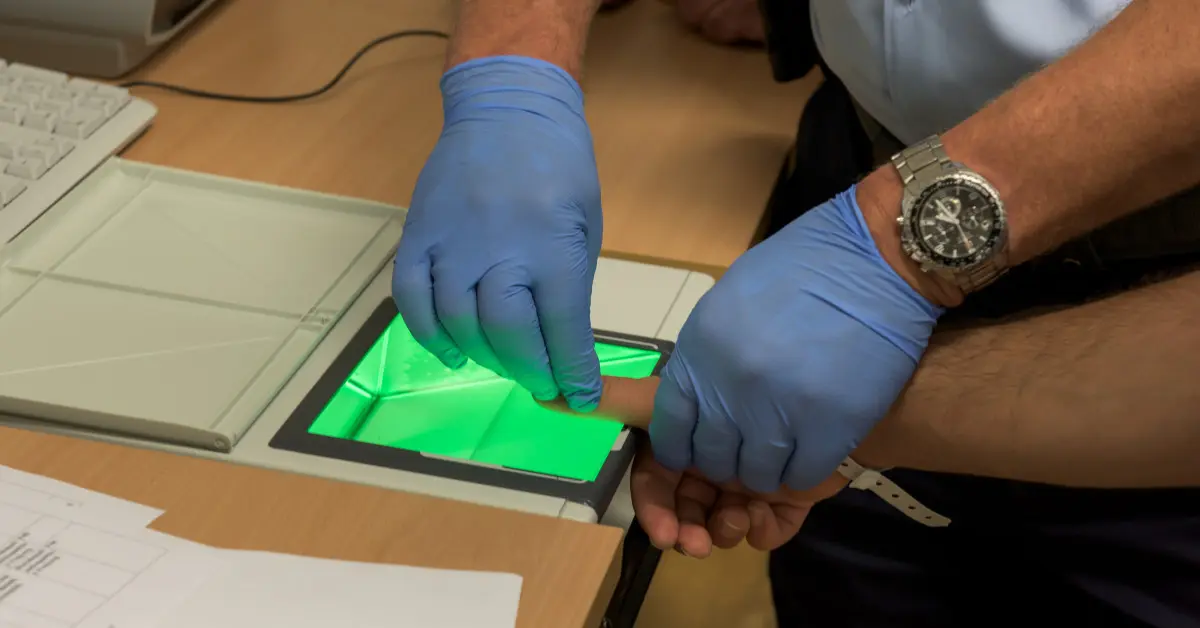 Ιταλία: Οι δημόσιοι υπάλληλοι θα δίνουν δακτυλικά αποτυπώματα κάθε μέρα