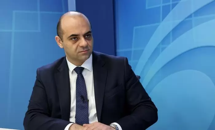 «Καμπανάκι» Υπουργού Εργασίας για αδήλωτη εργασία