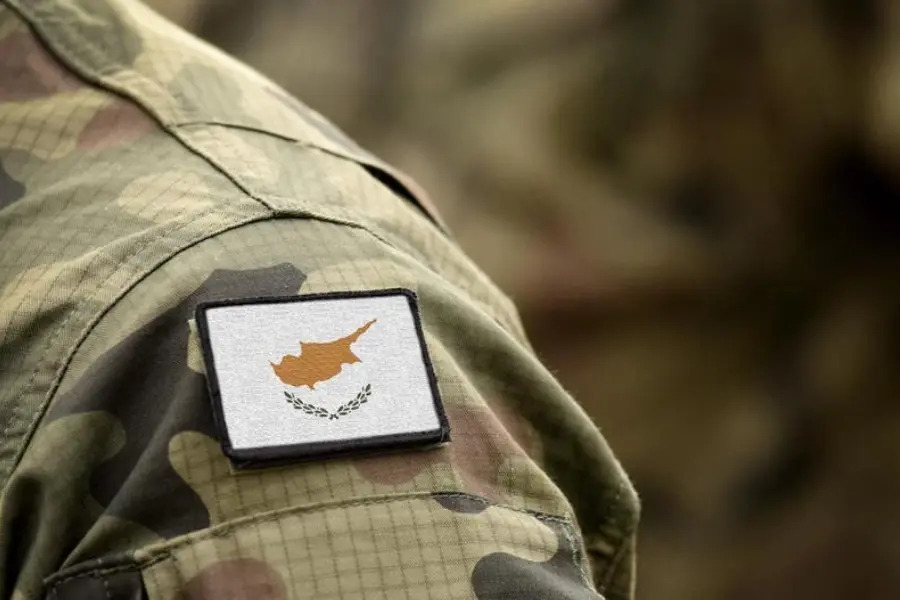 Επεξεργάζονται στο Υπ. Άμυνας την απόφαση για εθελοντική στράτευση νεανίδων