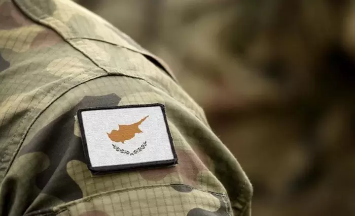 Επεξεργάζονται στο Υπ. Άμυνας την απόφαση για εθελοντική στράτευση νεανίδων