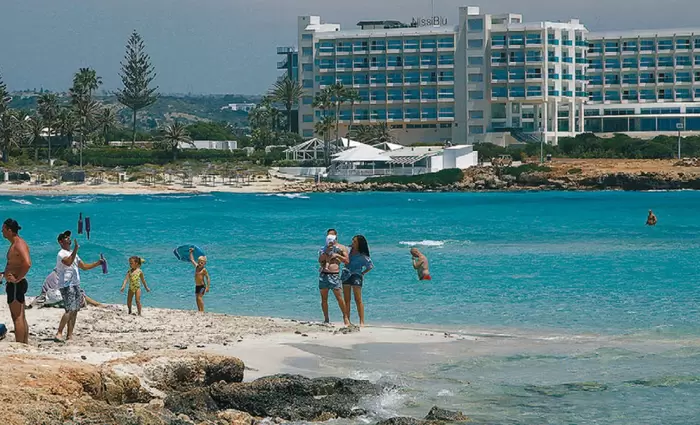 Εμπόδιο για τον εγχώριο τουρισμό «οι χαμηλοί μισθοί των Κυπρίων»