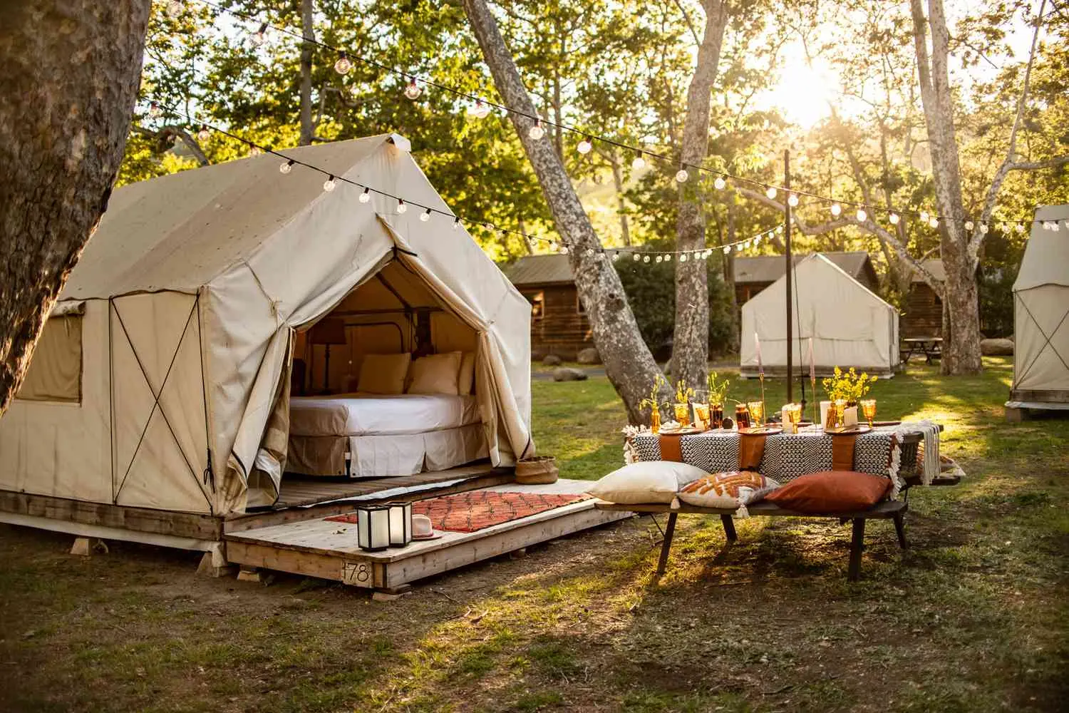 Ξανά στη Βουλή η συζήτηση για το Glamping