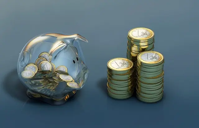 Πόσα πρέπει να αποταμιεύουμε κάθε μήνα για μια αξιόλογη σύνταξη