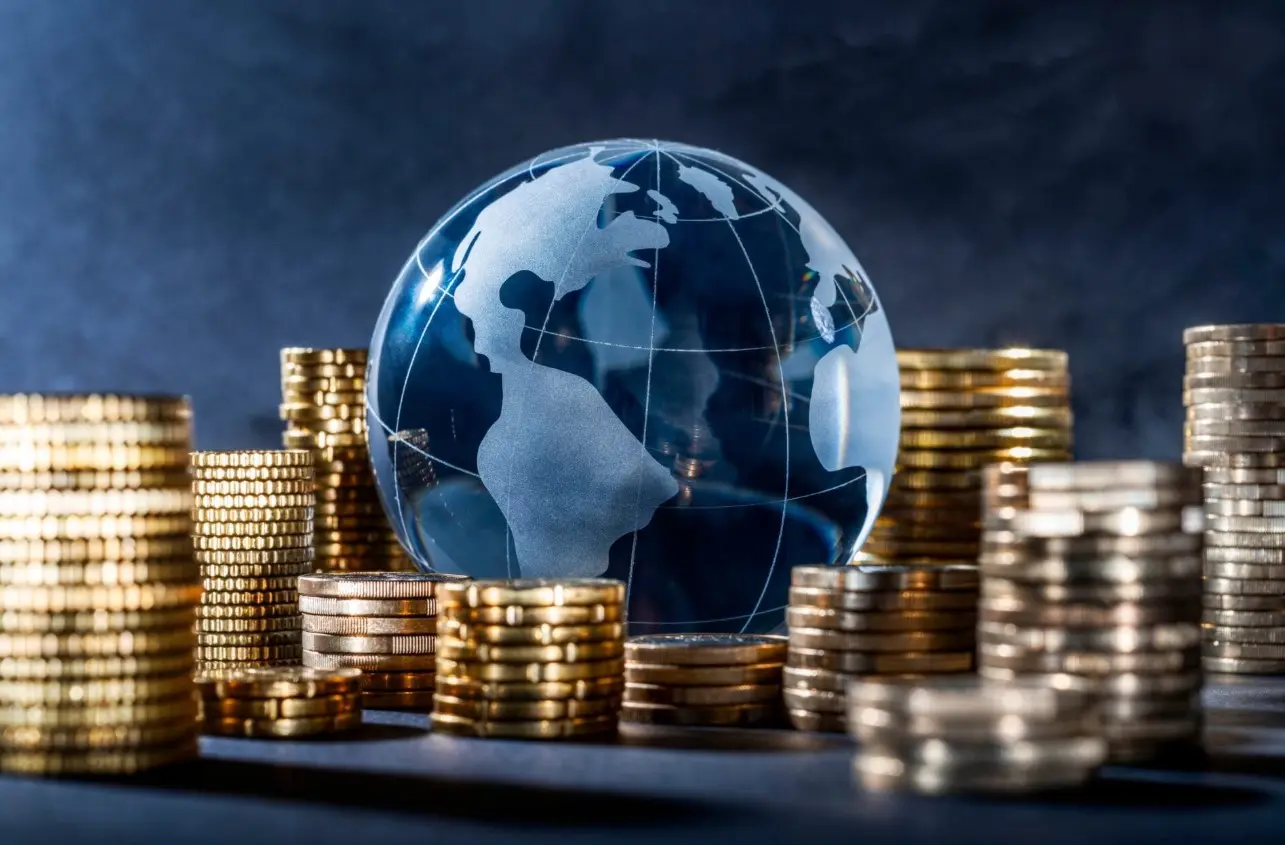 WSJ: Το μεγάλο χρήμα σήμερα πάει στο κεφάλαιο, όχι στην εργασία