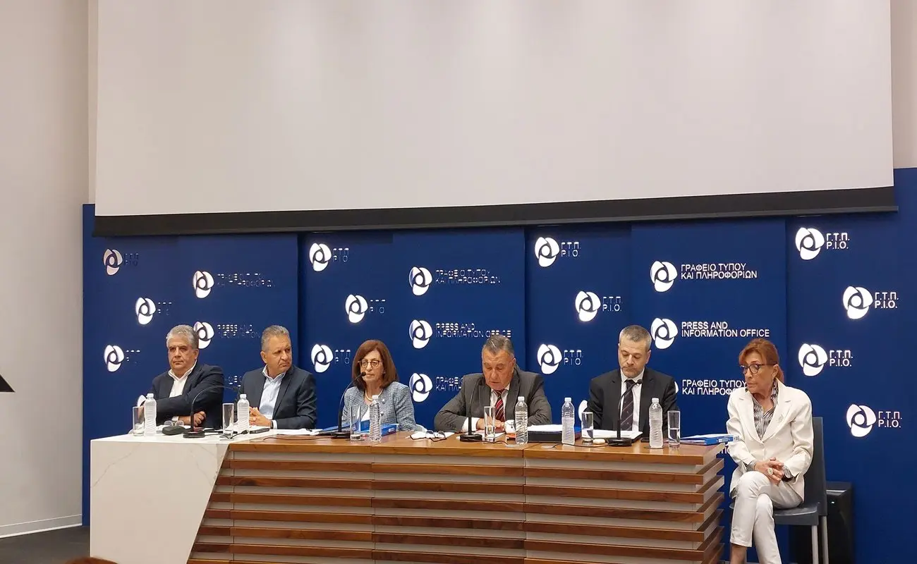 Εκπρόσωπος: Σύμφωνα με τις συστάσεις του Γνωμοδοτικού τα μέλη του ΔΣ της ΔΕΦΑ