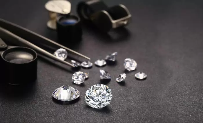 Τρέλα με την αγορά διαμαντιών λόγω... lockdown!