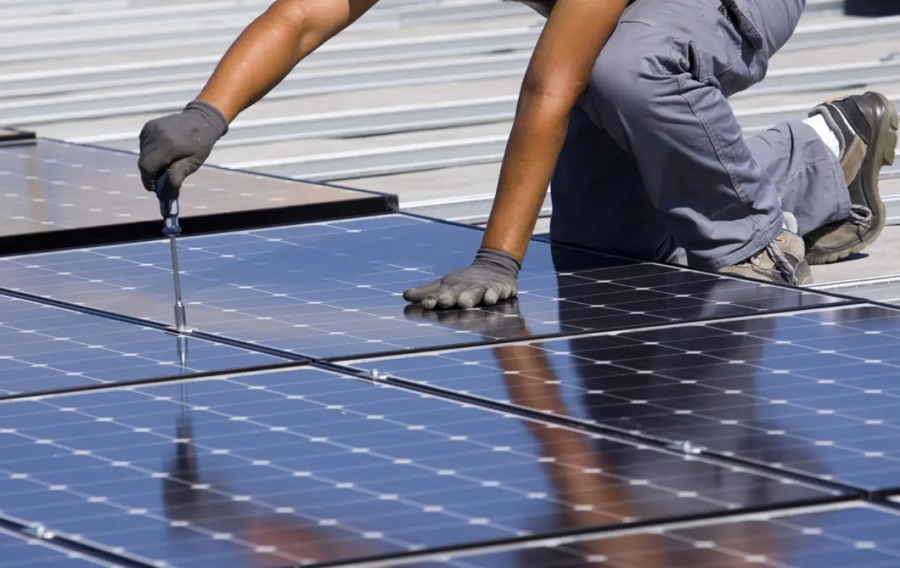 Καταγγέλει την ΑΗΚ για 