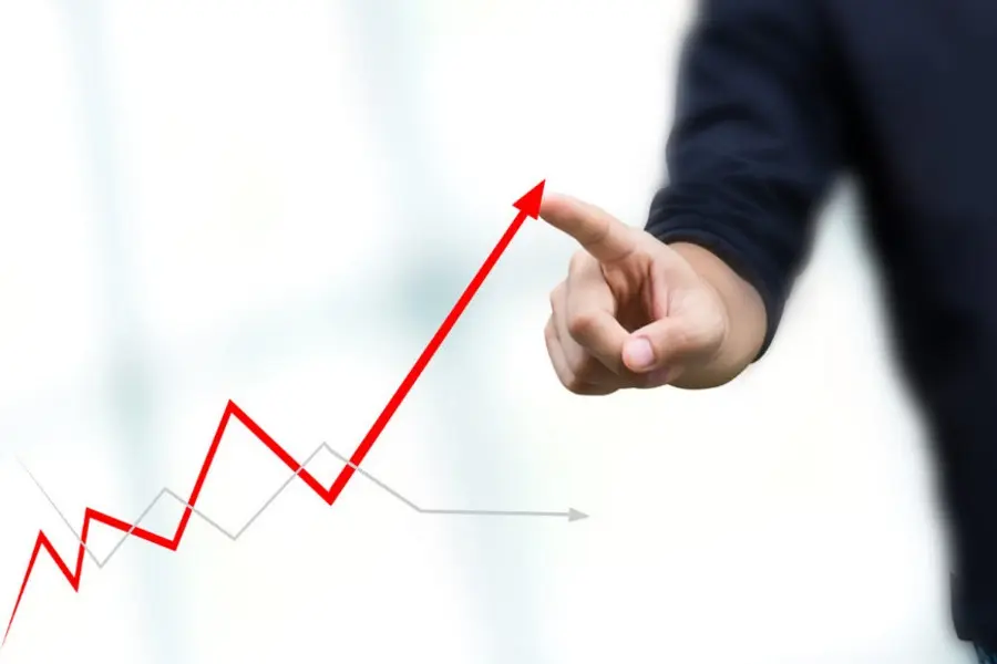 Αύξηση ΑΕΠ κατά 0,8% σε σχέση με το προηγούμενο τρίμηνο