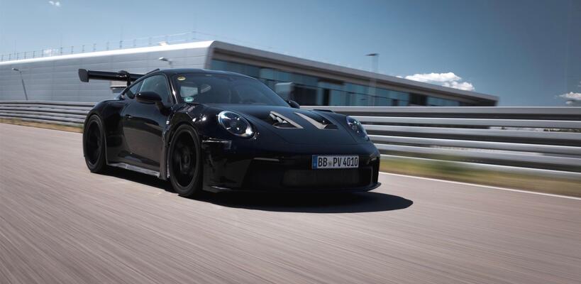 Στη γραμμή εκκίνησης η νέα Porsche 911 GT3 RS