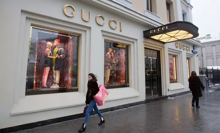 Gucci: Το δύσκολο στοίχημα του νέου CEO και η ισχυρή παρουσία του Πινό
