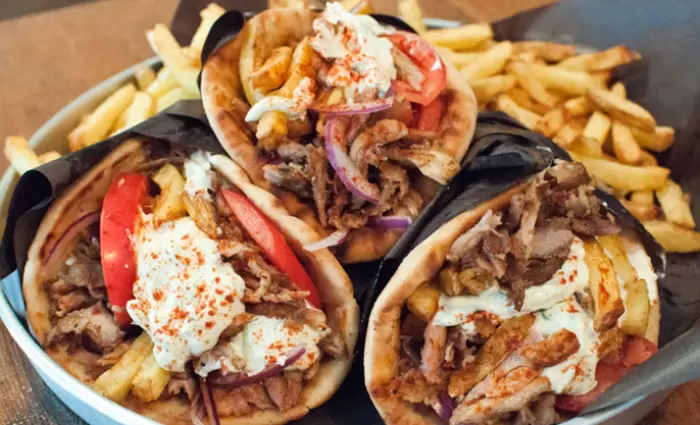 Οι καταναλωτές γυρνούν την πλάτη στο fast food που γίνεται ασύμφορo