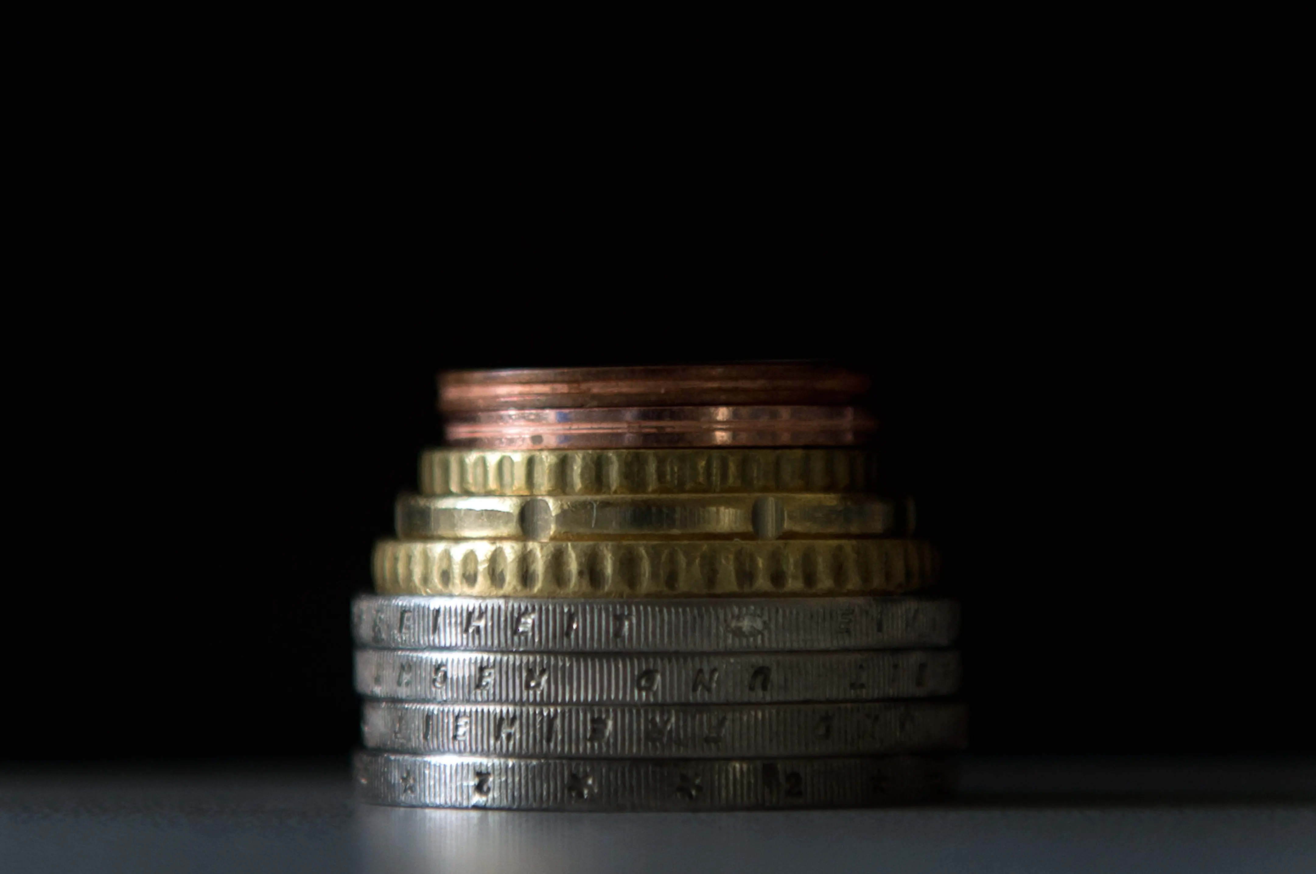 40% των Ευρωπαίων σε οικονομική δυσχέρεια λόγω της πανδημίας