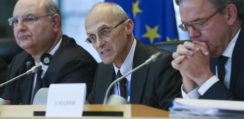 SSM: Οι τράπεζες κρύβουν προβλήματα κάτω από το χαλί