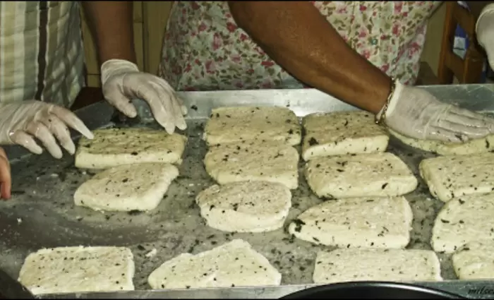 Σε επ' αόριστον αναστολή εργασιών οι Τυροκόμοι για το χαλλούμι