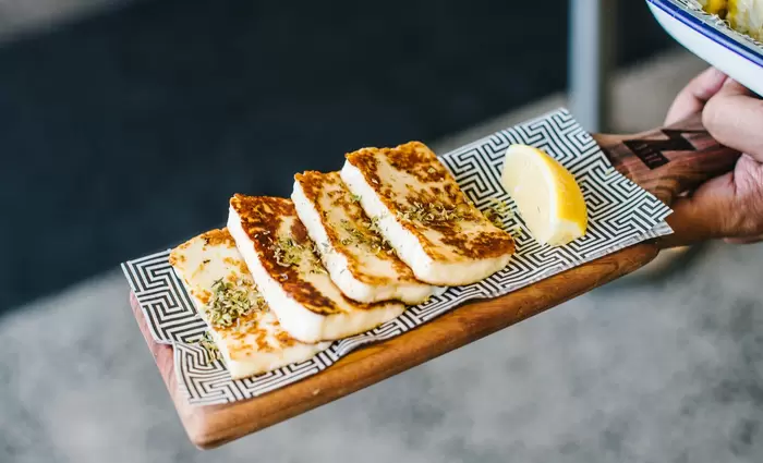 Υπεγράφη συμφωνία ύψους €2,5 εκ. για εξαγωγή χαλουμιού στην Κίνα