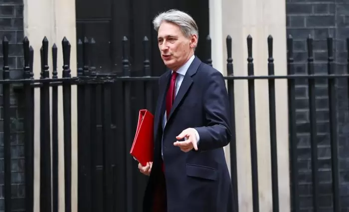 Βρετανός ΥΠΟΙΚ: Η κυβέρνηση δεν έχει «κόκκινες γραμμές»