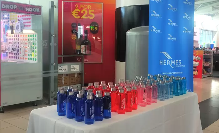 Μπήκε το νερό στο.. επαναχρησιμοποιούμενο μπουκάλι - Όσα αλλάζουν στο αεροδρόμιο