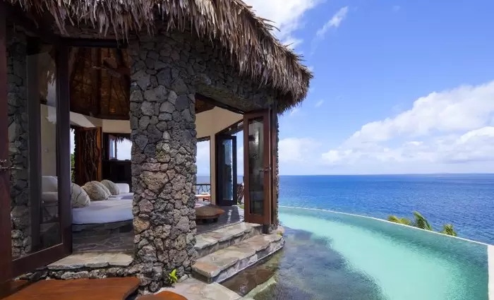 Πού οι τιμές για χριστουγεννιάτικες διακοπές φτάνουν τις $250.000