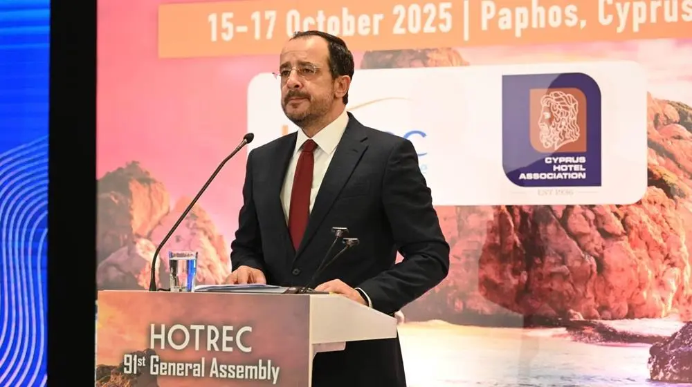 Νέο ρεκόρ στον τουρισμό βλέπει για φέτος ο ΠτΔ – Τι είπε στη συνέλευση του HOTREC