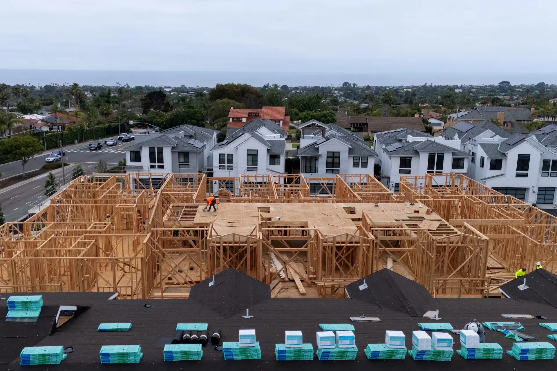Trump Homes: Ποιο είναι το φιλόδοξο σχέδιο των $250 δισ. για κατασκευή έως ένα εκατ. προσιτών κατοικιών στις ΗΠΑ