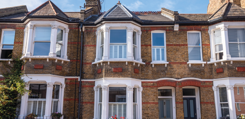 Βαριά «πληγωμένη» η αγορά ακινήτων στην Βρετανία