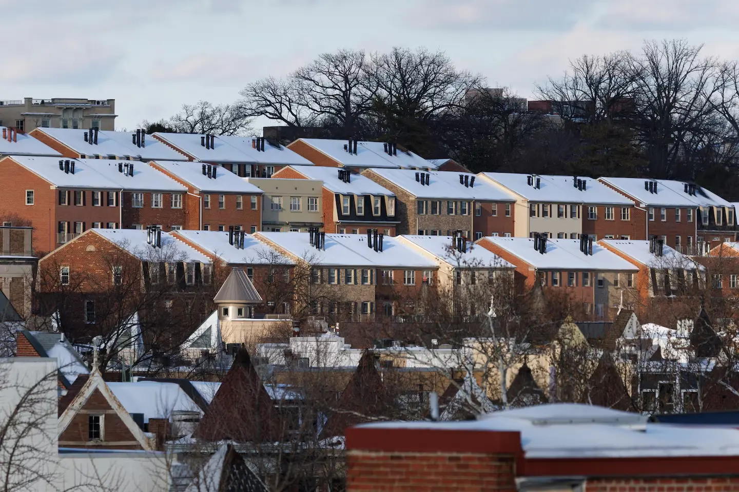 Αγορά σπιτιού στα 40: Πώς η νέα γενιά και στις ΗΠΑ χάνει το όνειρο της ιδιοκτησίας