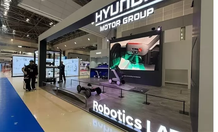 Hyundai: Λανσάρει το πρώτο της τετρακίνητο ρομπότ και αλλάζει το μέλλον της μετακίνησης