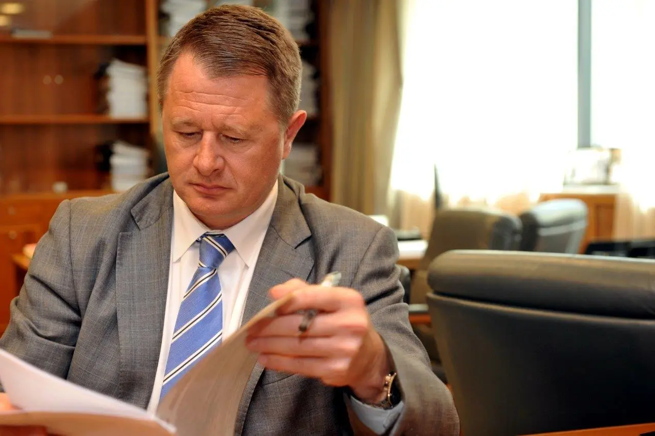 Χούρικαν: Το χειρότερο λάθος μας ήταν ο κακός δανεισμός (vid)