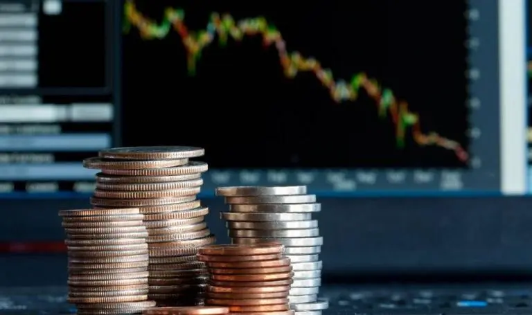 Υποχώρησε ο δείκτης χρέους - Θα μειωθεί κατά 30% μέχρι το τέλος του έτους