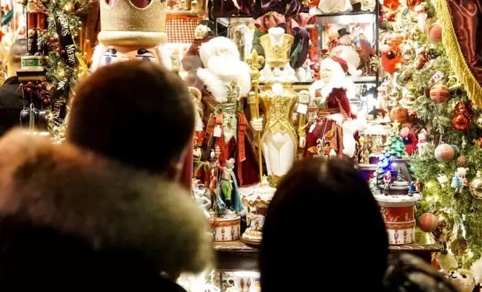 Συγκρατημένη η κίνηση στην αγορά την παραμονή της Πρωτοχρονιάς