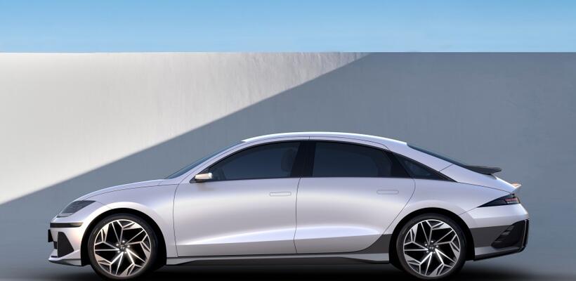 GQ Car awards - UK  Το νέο Hyundai IONIQ 6  “Επιβατικό Αυτοκίνητο της Χρονιάς 2023''