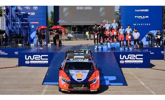 Θρίαμβος της Hyundai στο Ράλι Ακρόπολις, με 1η και 3η θέση στο βάθρο των νικητών!