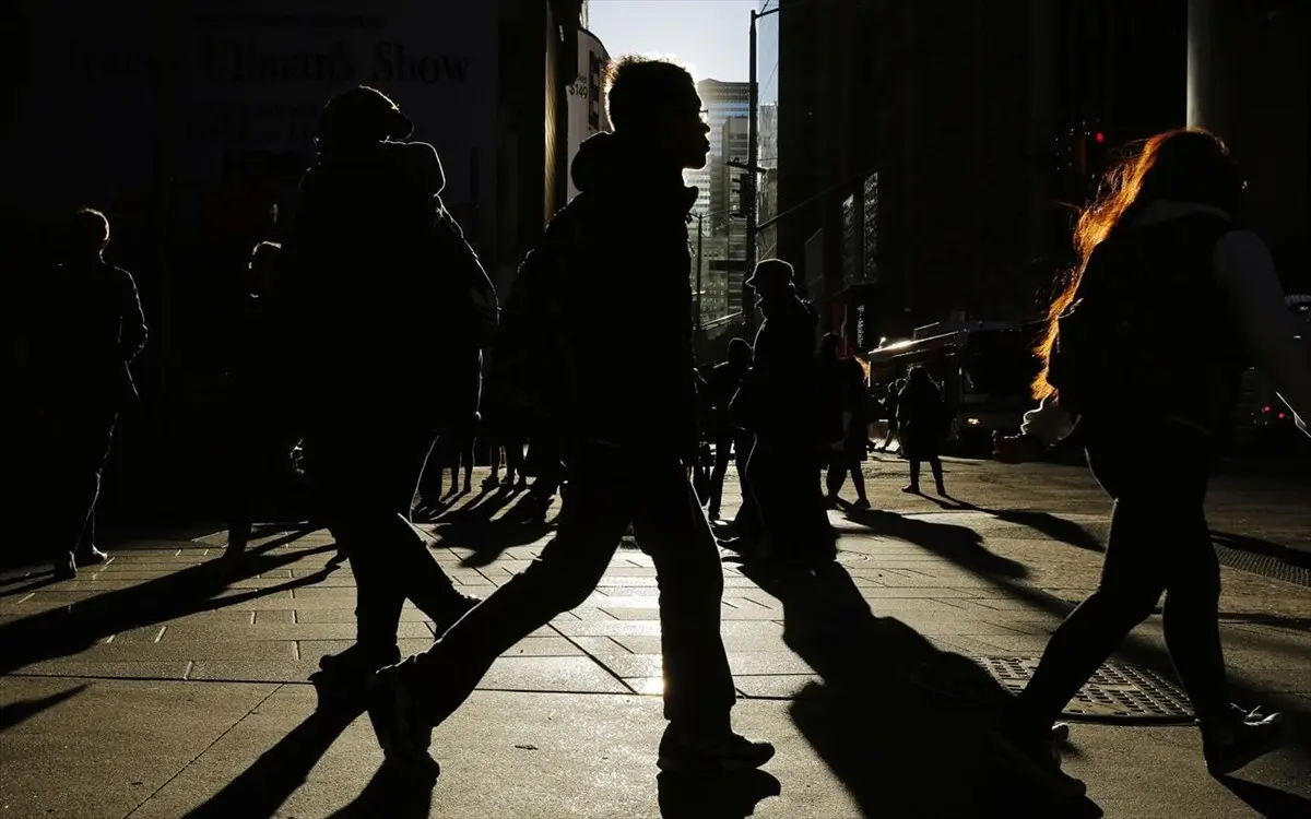 Λατινική Αμερική: Ένας στους έξι νέους έφυγε από τη δουλειά του