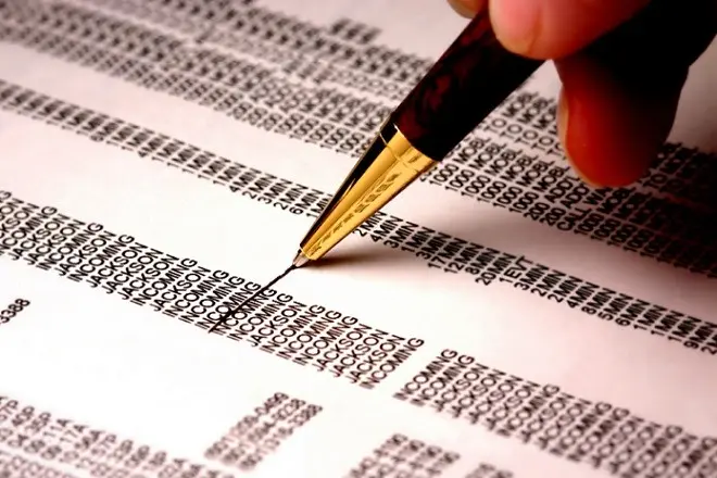 ΕΚΥΣΥ: Στοπ στις χρεώσεις τραπεζών για λογαριασμούς ηλικιωμένων