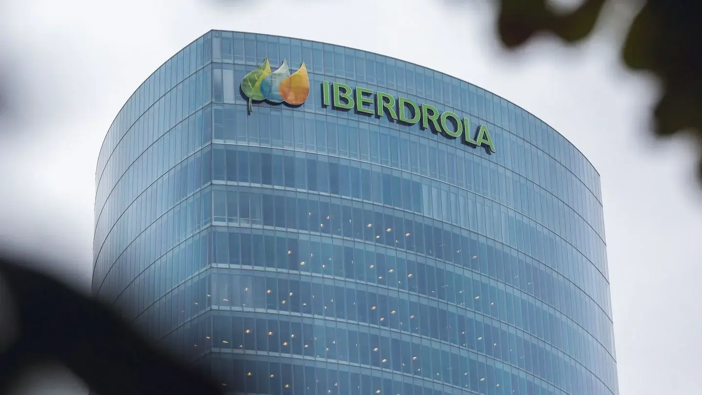 Iberdrola: Πουλά μετοχές 5 δισ. για την ενίσχυση των δικτύων ηλεκτρικής ενέργειας