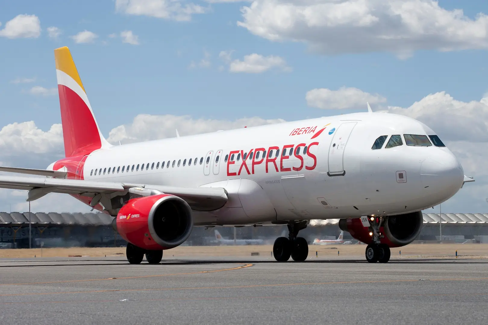 Ακυρώνει πτήσεις η Iberia Express