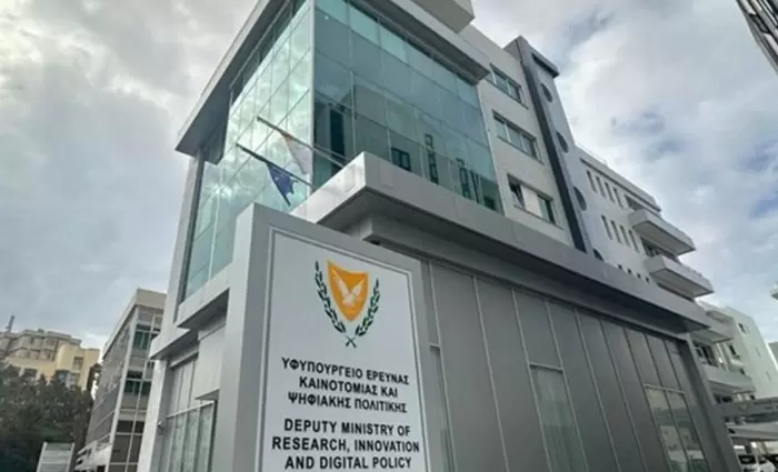 Πώς απαντά το Υφυπουργείο Έρευνας στα περί χορηγιών «χωρίς έλεγχο»