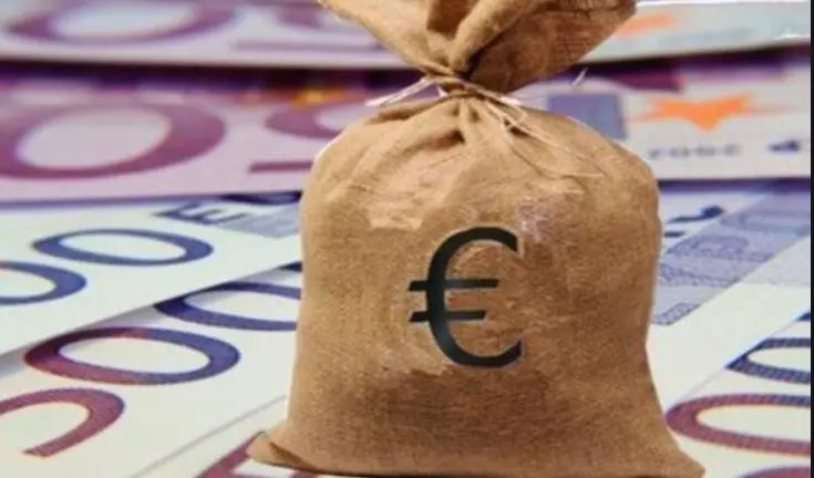 Επτά τραπεζίτες στην Κύπρο με αμοιβές πάνω από €1 εκατ.