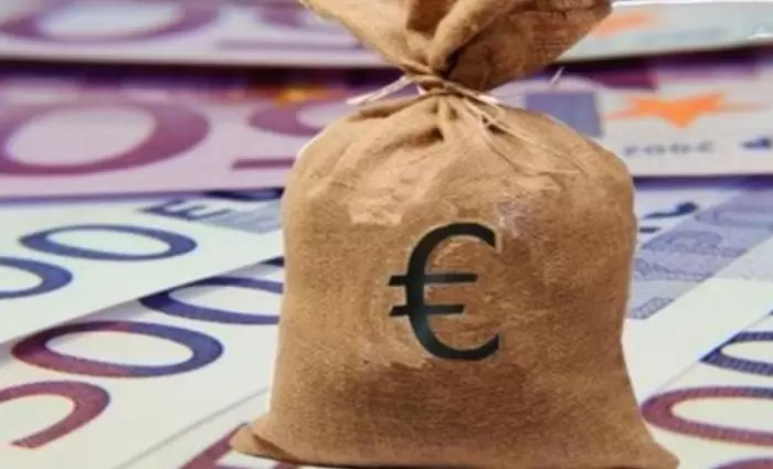 Επτά τραπεζίτες στην Κύπρο με αμοιβές πάνω από €1 εκατ.
