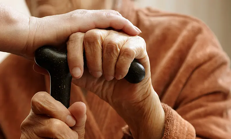 Επιπτώσεις της ακρίβειας στους ηλικιωμένους και το «αδυσώπητο» κόστος ζωής