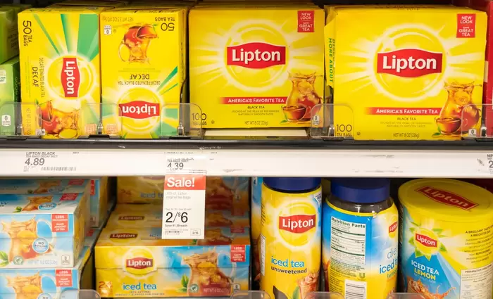 Η Unilever πώλησε σε deal δισεκατομμυρίων την Lipton