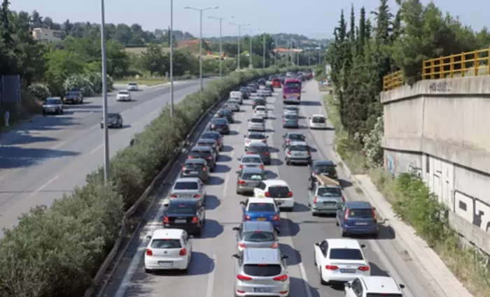 Οι χαλαρώσεις των μέτρων εκτίναξαν τις πωλήσεις καυσίμων στα πρατήρια