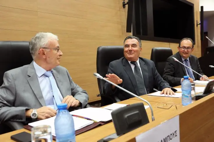 3 ακροάσεις σήμερα για τον Συνεργατισμό