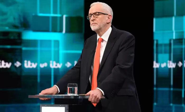 Κόρμπιν: Ουδέτερη στάση σε ένα νέο δημοψήφισμα για το Brexit